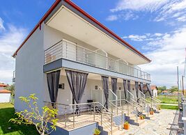 Aigli Garden Getaway, Steps From Vrasna Beach