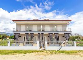 Aigli Garden Retreat, Cozy Escape Close to the Sea