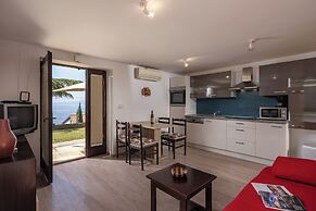 The Wave - Apt With Seaview and Garden