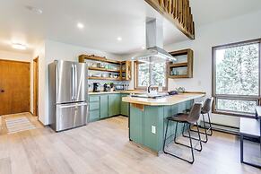 Steps to Crystal River: Hideaway w/ Mountain Views