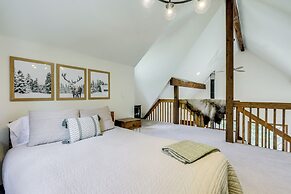 Steps to Crystal River: Hideaway w/ Mountain Views