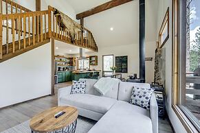 Steps to Crystal River: Hideaway w/ Mountain Views