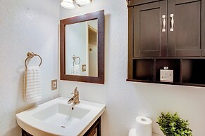 Patio, Pool & Spa: Family Retreat in Horizon City!