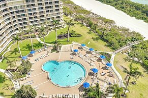 Beachfront Marco Island Condo w/ Stunning Views