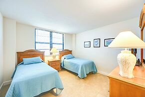 Beachfront Marco Island Condo w/ Stunning Views