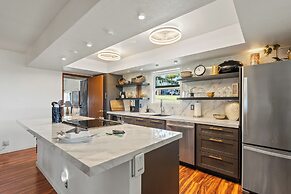 2 Mi to Hana Hwy: Haiku Home w/ Ocean Views!
