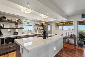 2 Mi to Hana Hwy: Haiku Home w/ Ocean Views!