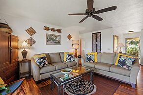 2 Mi to Hana Hwy: Haiku Home w/ Ocean Views!