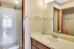 Private Pool & Patio: Niceville Family Home