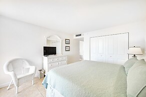 Sunset View & On Beach: Marco Island Condo