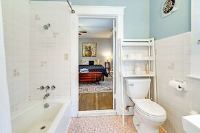 9 Mi to New River Gorge: Spacious Retreat w/ Porch