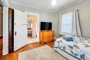 9 Mi to New River Gorge: Spacious Retreat w/ Porch