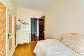 9 Mi to New River Gorge: Spacious Retreat w/ Porch