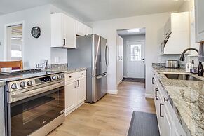 Walk to Dtwn Show Low: Townhome w/ Balcony