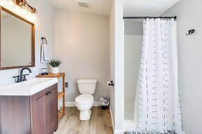 Walk to Dtwn Show Low: Townhome w/ Balcony