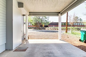 Walk to Dtwn Show Low: Townhome w/ Balcony
