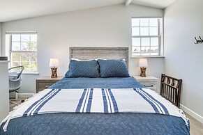 Walk to Dtwn Show Low: Townhome w/ Balcony