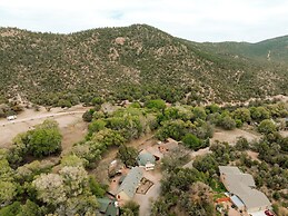 Family Getaway: 'foxwood Cottage' in Star Valley!