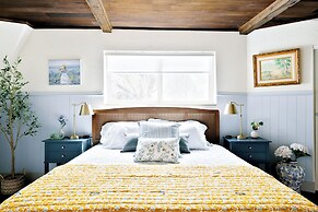 Family Getaway: 'foxwood Cottage' in Star Valley!