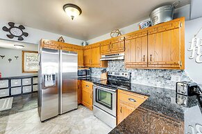 Furnished Deck w/ Views: Mukwonago Lake House!