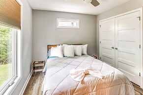 Golf Cart Included: Little River Cottage w/ Deck!