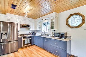 Sierra Serenity: Scenic Mtn Escape w/ Game Room