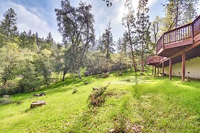 Sierra Serenity: Scenic Mtn Escape w/ Game Room