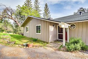 Sierra Serenity: Scenic Mtn Escape w/ Game Room