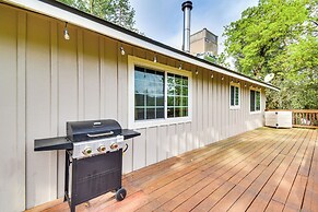 Sierra Serenity: Scenic Mtn Escape w/ Game Room