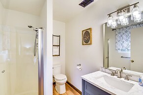 Sierra Serenity: Scenic Mtn Escape w/ Game Room