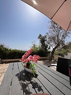 House Overlooking the bay - Seaview