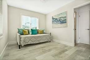 Ocean Views Beach Bikes Sunny Deck Steps 2 Sand