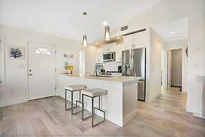 Ocean Views Beach Bikes Sunny Deck Steps 2 Sand