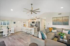 Ocean Views Beach Bikes Sunny Deck Steps 2 Sand