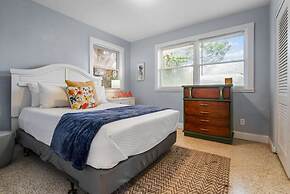 Heated Pool Mini Golf Walk to Beach Beach Gear