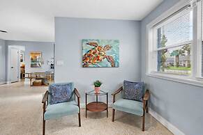 Heated Pool Mini Golf Walk to Beach Beach Gear