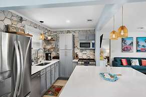 Heated Pool Mini Golf Walk to Beach Beach Gear