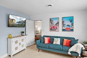 Heated Pool Mini Golf Walk to Beach Beach Gear