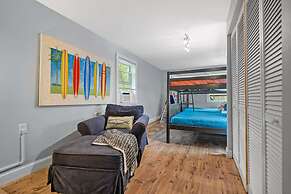 Heated Pool Mini Golf Walk to Beach Beach Gear