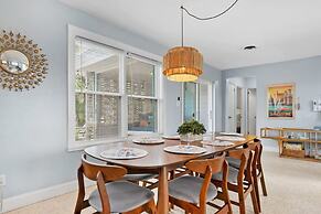 Heated Pool Mini Golf Walk to Beach Beach Gear