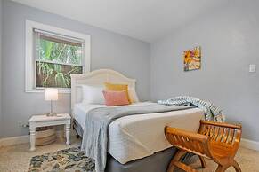 Heated Pool Mini Golf Walk to Beach Beach Gear