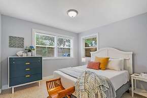 Heated Pool Mini Golf Walk to Beach Beach Gear