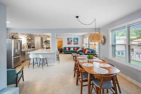 Heated Pool Mini Golf Walk to Beach Beach Gear