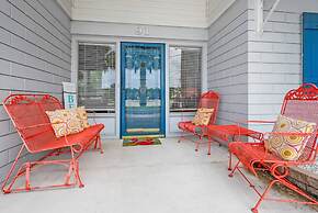 Heated Pool Mini Golf Walk to Beach Beach Gear