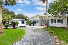 Heated Pool Mini Golf Walk to Beach Beach Gear