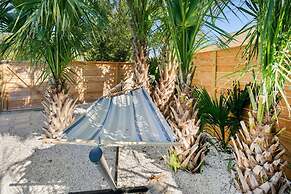 Heated Pool Mini Golf Walk to Beach Beach Gear