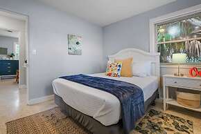 Heated Pool Mini Golf Walk to Beach Beach Gear