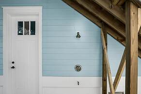 Downtown St Augustine Steps to Ice Plant Upscale