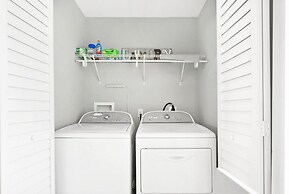 Just North of Downtown Fenced Yard BBQ Patio