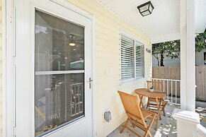 Just North of Downtown Fenced Yard BBQ Patio